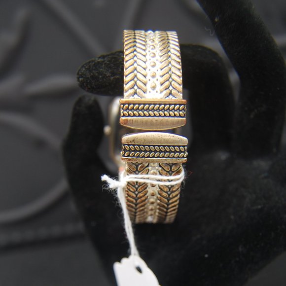 Y & Y TWO TONE GOLD AND SILVER TONED METAL CUFF WATCH - Picture 3 of 5